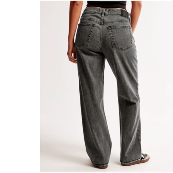 NWT A&F Curve Love Low Rise Baggy Jean - Picture 2 of 9